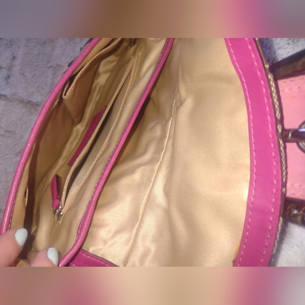 Stylish Tan and Pink Women's Coach Bag - Picture 6 of 16